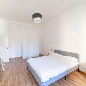 rezervați aici