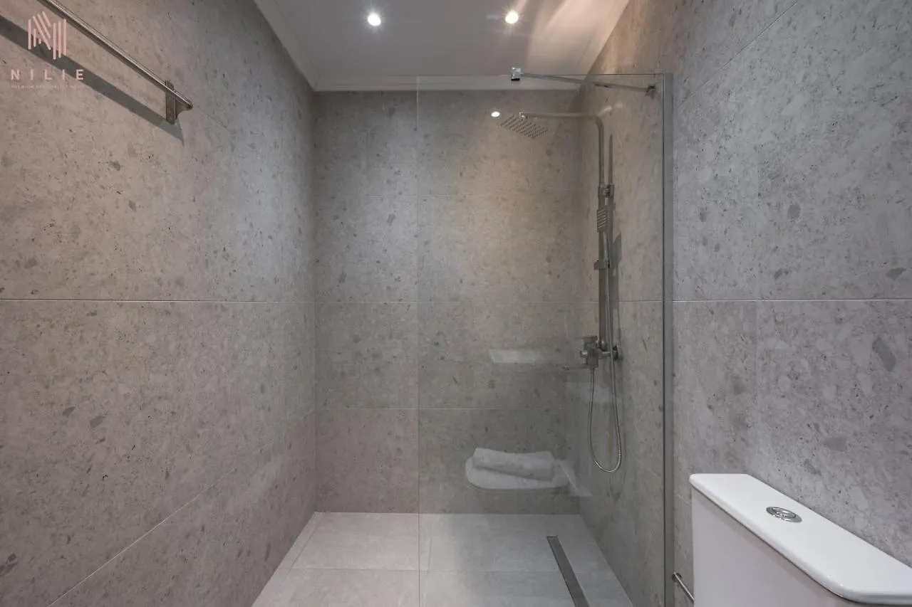Bourn, Nilie Hospitality Mgmt Apartment Salonic Grecia